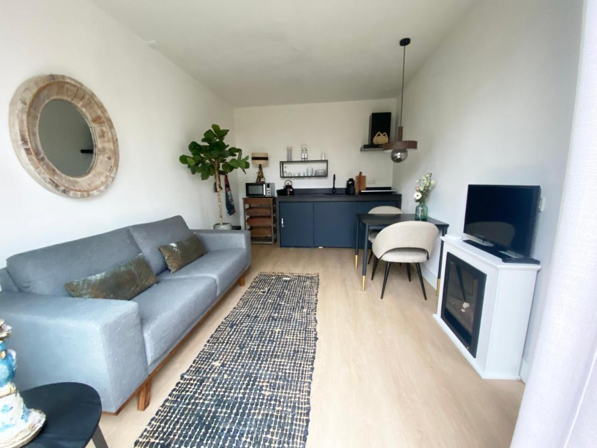 The East Wing Apartment Bloemendaal